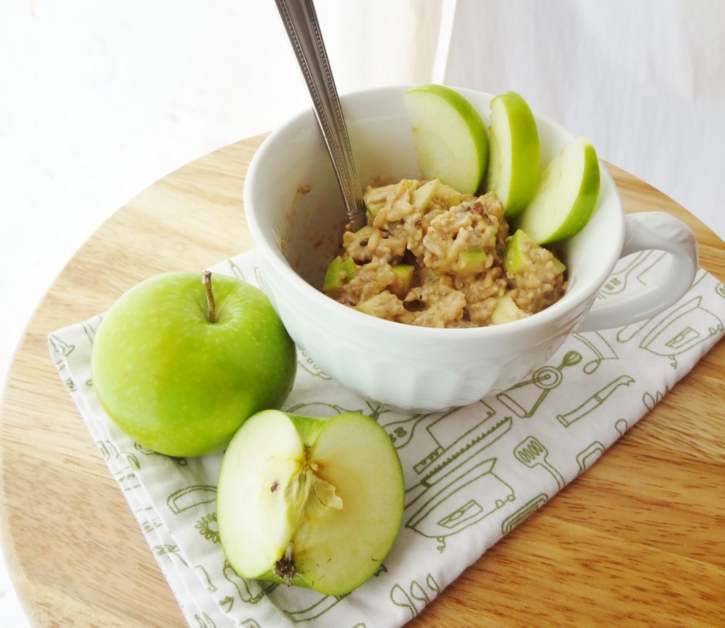 Make this quick and easy Apple Cinnamon Breakfast Bowl with leftover rice for a quick and healthy breakfast that's gluten free and vegan! - @TheFitCookie #glutenfree #vegan