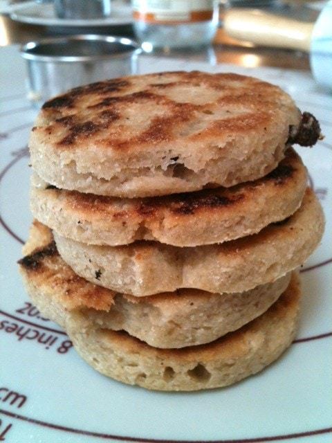 Mom's Raisin Griddle Cookies (gluten free, vegan) - @TheFitCookie #recipe #glutenfree 
