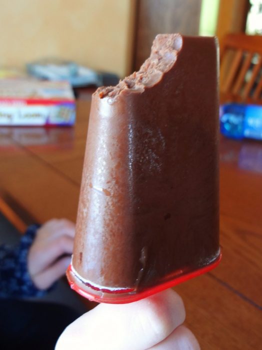 Dark Chocolate Fudgesicles - Year in Review: Top Recipes and Fitness Posts of 2015 - @thefitcookie #recipes #fitness #fitfluential #blogging