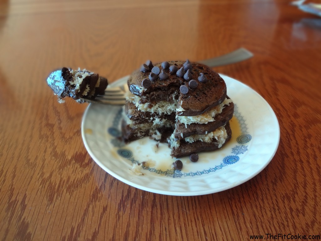 These Chocolate Coconut Pancakes (aka Mounds Pancakes) only look sinful: they're whole grain, natural, gluten free, and vegan. - @TheFitCookie #glutenfree #vegan