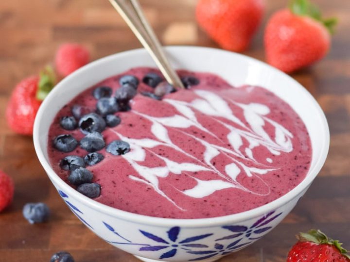 Image for Berry Healthy Smoothie Bowl (Paleo)