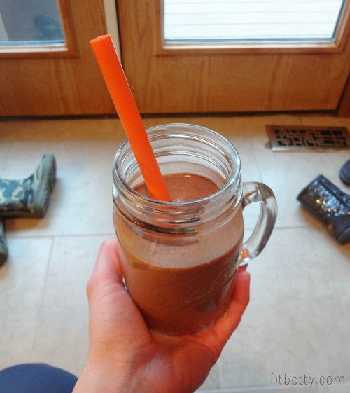 make this instead of eating that PB Cup: Chocolate SunButter Cup Smoothie #smoothie #allergyfriendly #healthy @Fit_Betty