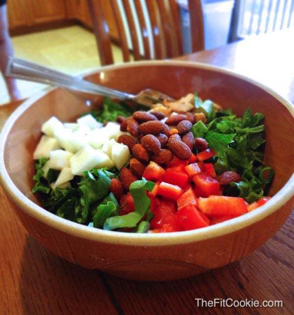 The perfect summer salad: Easy Sriracha Chicken Salad - #sponsored #recipe #salad @BlueDiamond @TheFitCookie 