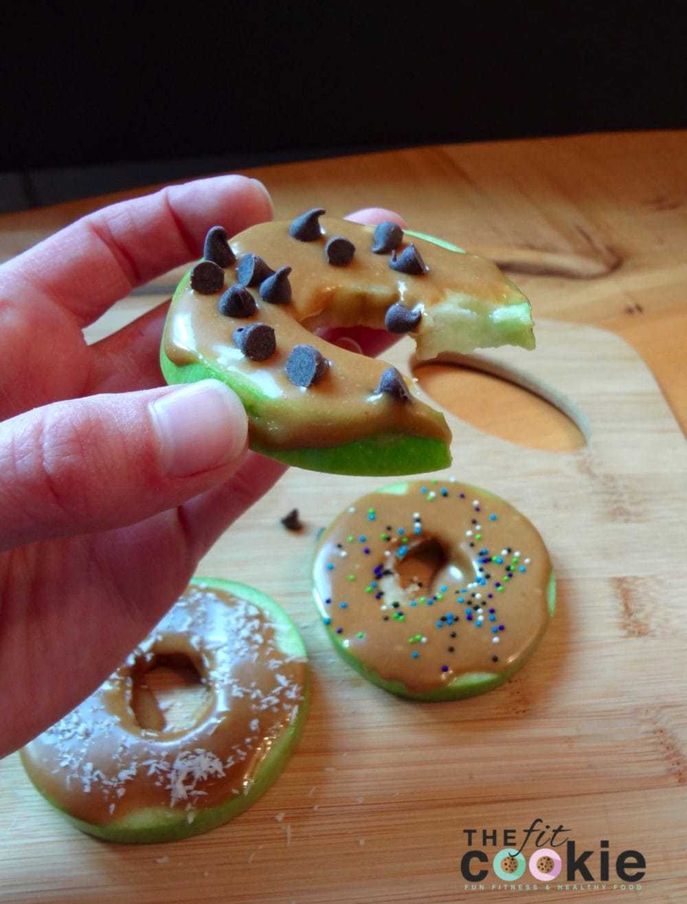 Caramel Apple “Donuts” – the perfect healthy fall treat! #recipe #glutenfree #grainfree #dairyfree