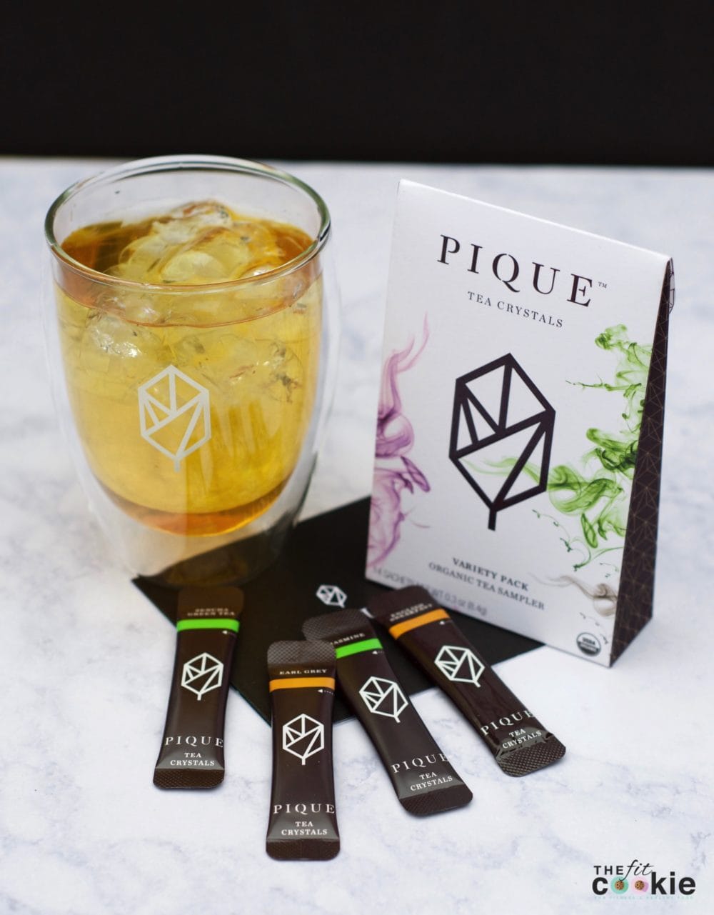 Here are some of the great health benefits of tea, along with a delicious dairy free iced Earl Gray Latte (aka London Fog)! - #ad @thefitcookie @pique_tea #tea #health #wellness 
