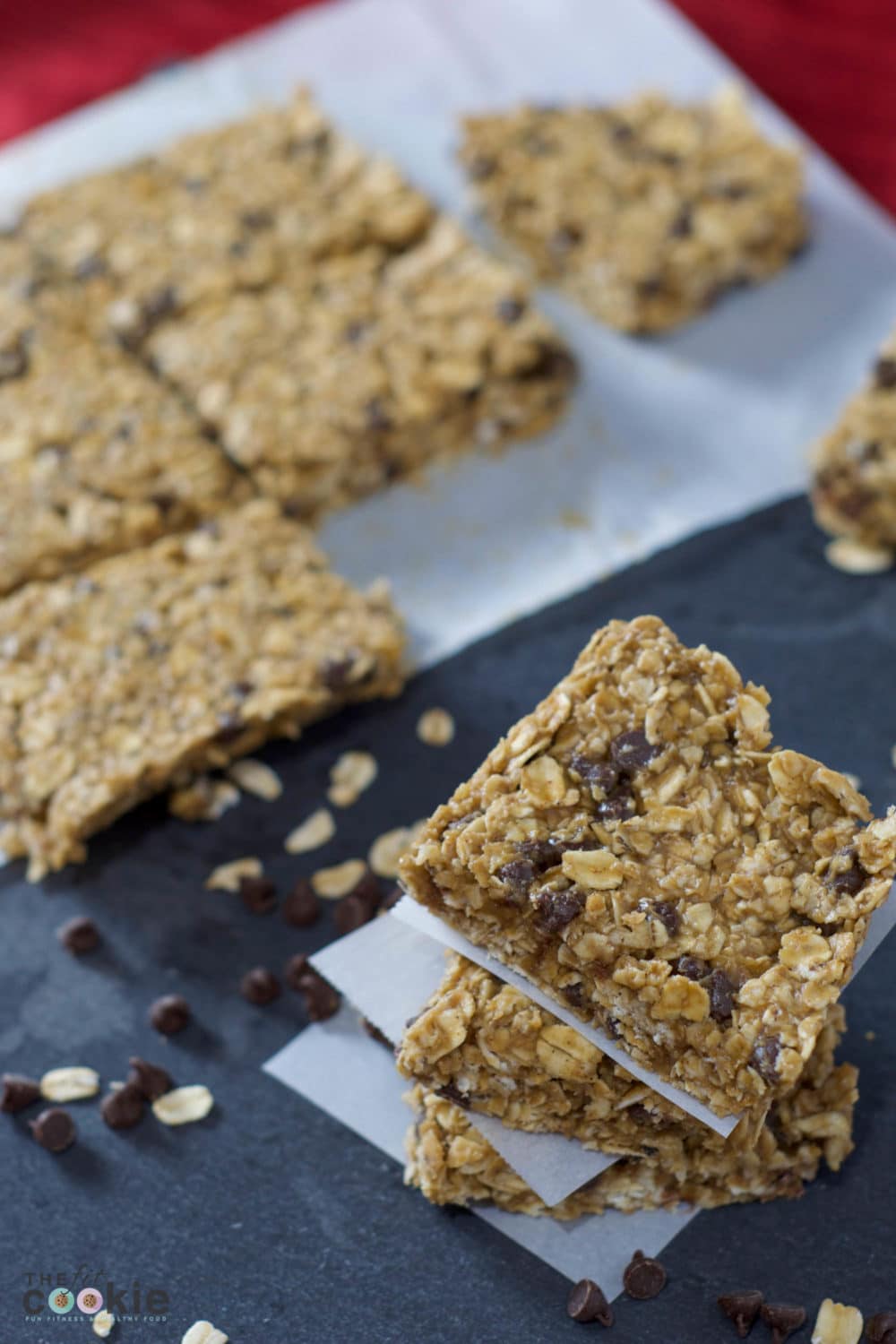 The perfect after-school sweet treat: No-Bake Chocolate Chip Oat Bars - #ad @BobsRedMill @thefitcookie #BRMOats #glutenfree #vegan 