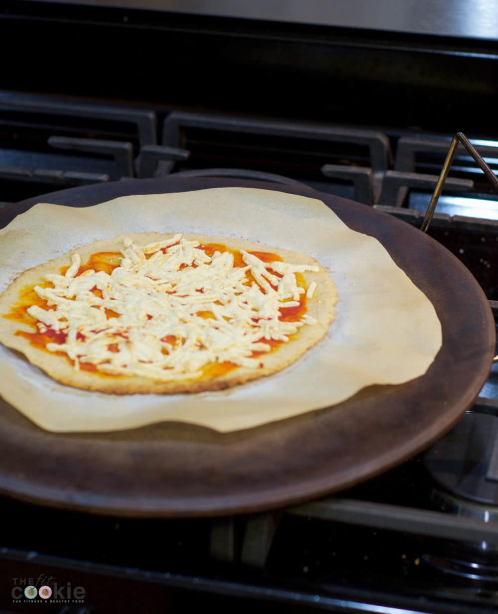 Easy Gluten-Free Thin Pizza Crust - @TheFitCookie #glutenfree #fitfluential #recipe #vegan