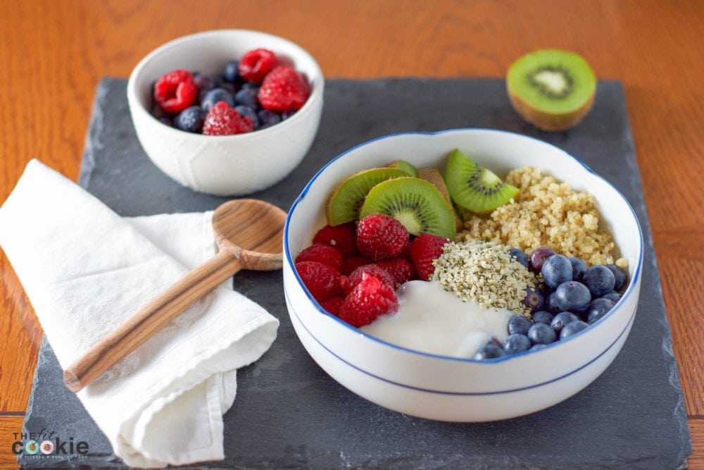 Start your morning right with this easy Fruit and Quinoa Breakfast Power Bowl (Recipe Redux) - @TheFitCookie #thereciperedux #vegan #glutenfree