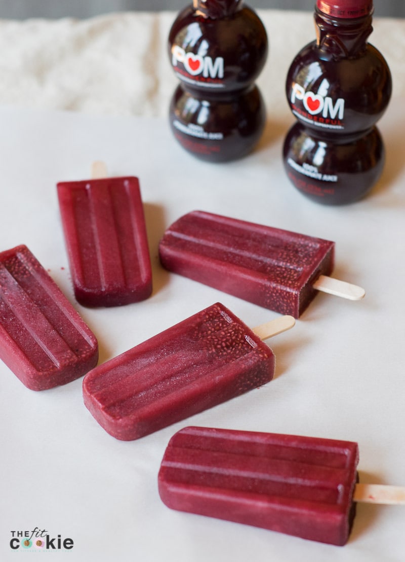 Looking for a new way to fuel your muscles after a workout? Make some Pomegranate Chia Popsicles with POM Wonderful® - they are full of antioxidants and potassium! #AD @TheFitCookie #CrazyHealthy #POMWonderful