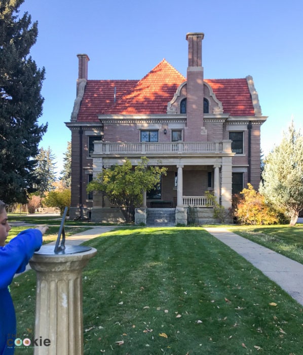 If you're traveling to Wyoming, Trail End museum is a fun place to visit! Learn a bit about some local history and tour a beautiful Flemish revival style mansion in Sheridan, Wyoming - @TheFitCookie #museum #travel