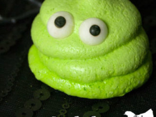 Image for Hotel Transylvania Blobby Meringue Cookies