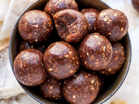 Image for Chocolate Date Energy Balls Recipe (Vegan & Paleo)