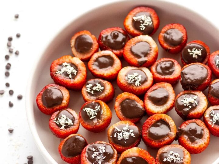 Image for Chocolate Coconut Cream Stuffed Strawberries